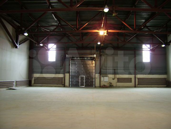 Собственник сдает склад 680 м² и офисы