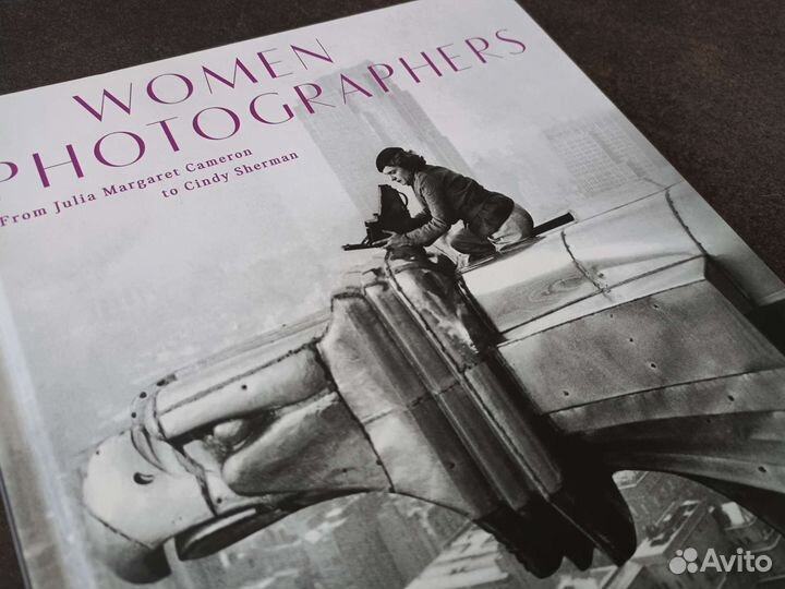 Книга Women photographers в твердой обложке