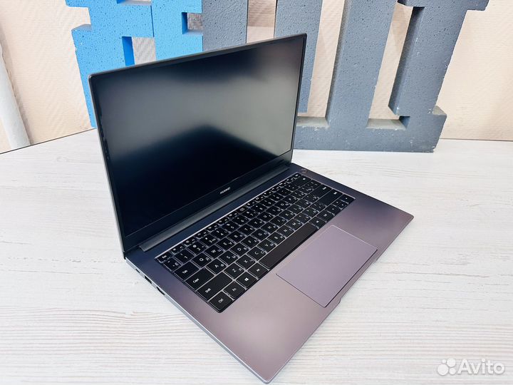 Ноутбук мощный, классный