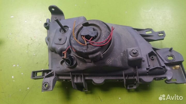 Фара передняя левая Subaru Forester SF EJ202 2001