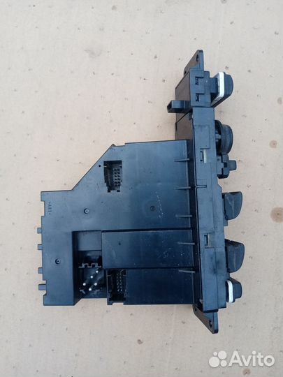 Блок стеклоподъемников на Рейнж Ровер III 04г