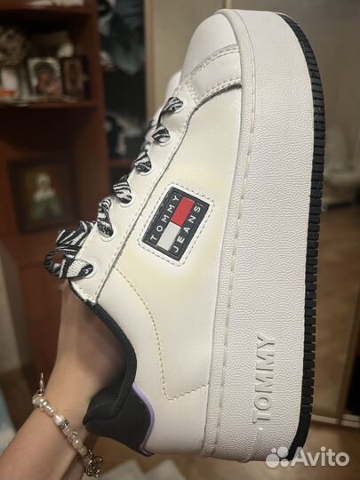 Кроссовки tommy hilfiger белые