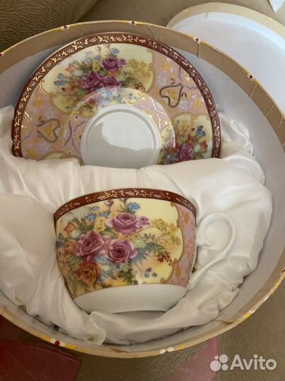 Чашка с блюдцем в подарочной коробке