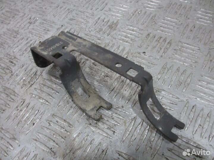 Кронштейн тормозной системы Volvo 21841461