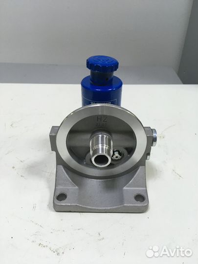 Кронштейн топливного фильтра с подкачкой