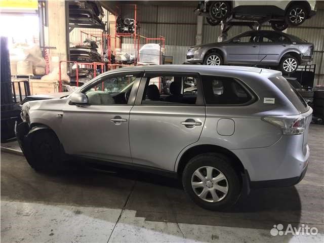 Разбор на запчасти Mitsubishi Outlander