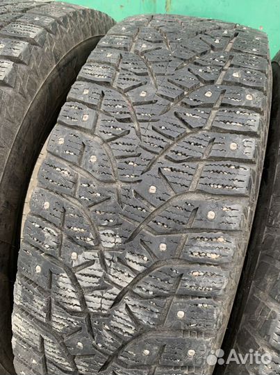 Bridgestone Blizzak Spike-02 SUV 235/65 R17 108T
