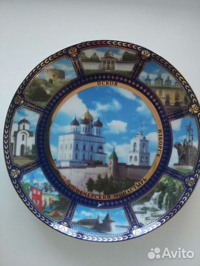 Настенная тарелка