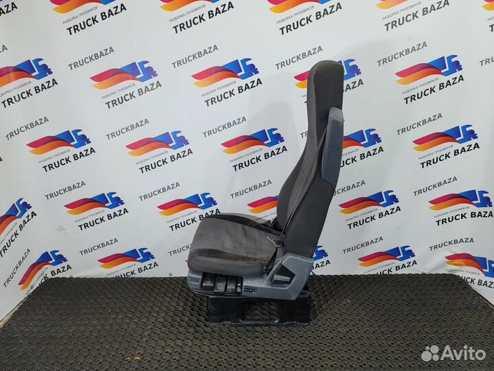 1891168 Сиденье водительское пневматическое