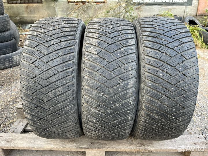Goodyear Ultragrip Ice Arctic 215/55 R17
