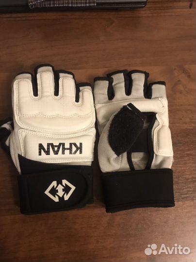 Боксерские перчатки