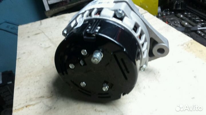 Генератор ваз(новый) 2112 2114 2123 шеви 100а