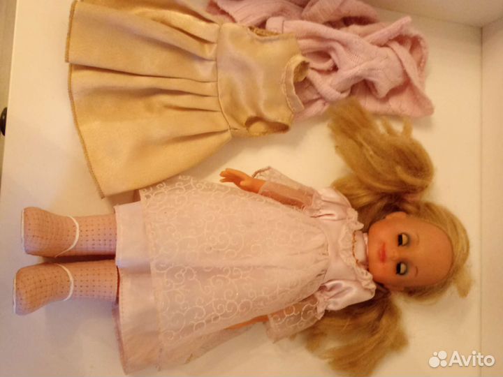 Кукла Барби и кукла Таня