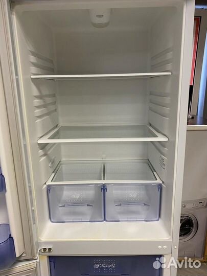 Холодильник Бирюса