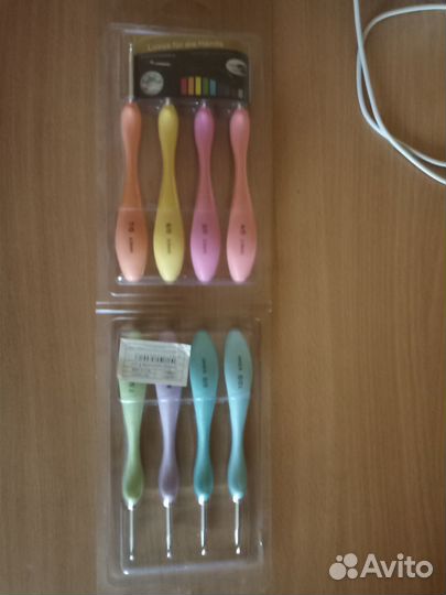 Крючки для вязания, нитки