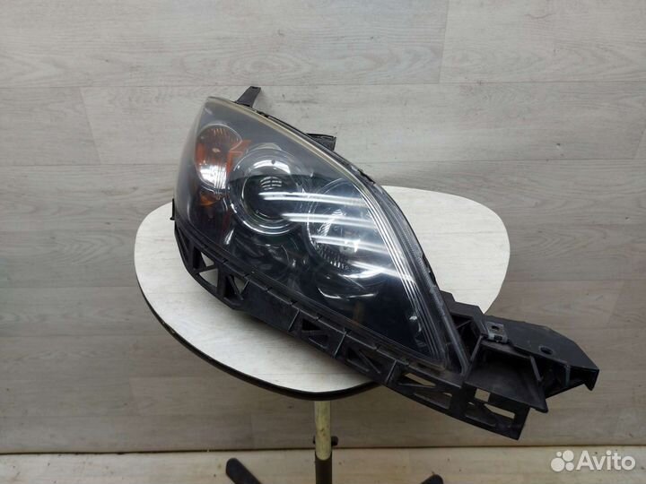 Фара правая Mazda 3BK 2003-2009 ксенон