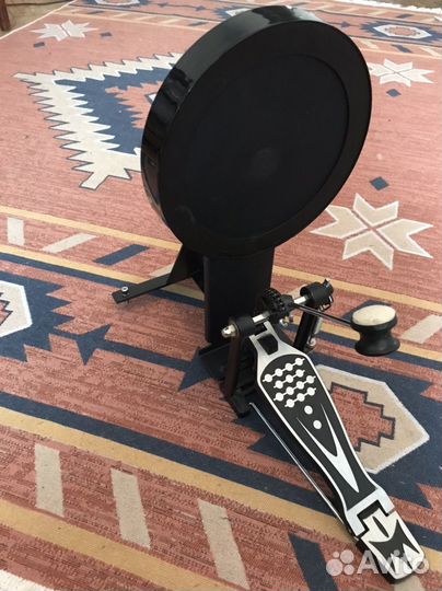 Электронный пэд бас барабана