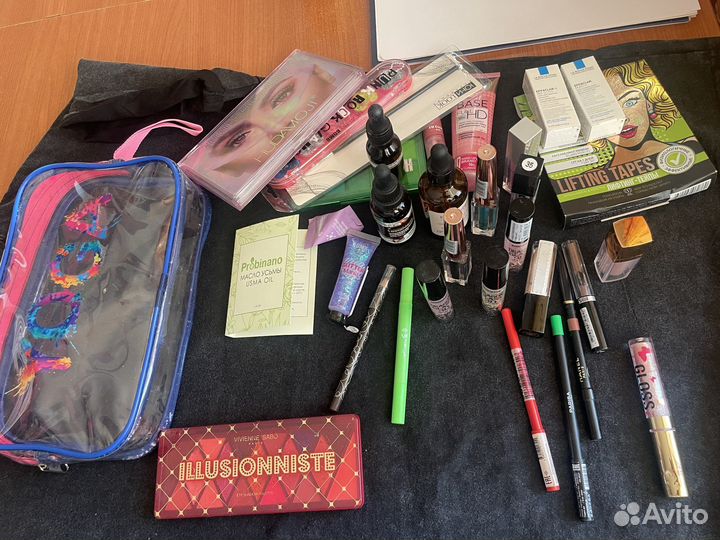 Огромный набор декоративной и уходовой косметики