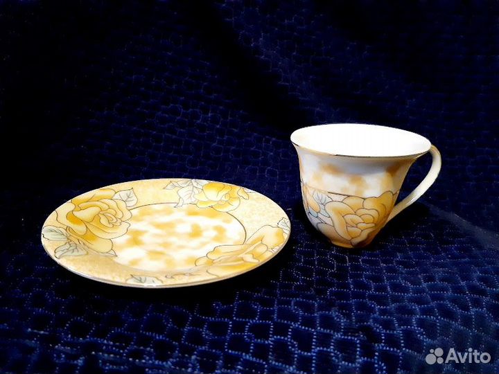 Кофейная пара с чашкой в виде сердца