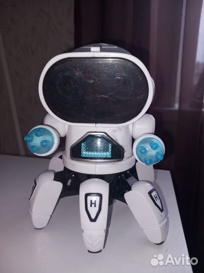 Игрушка робот