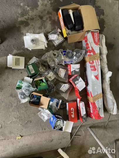 Запчасть Субару Форестер 99 год 2.0 МКПП