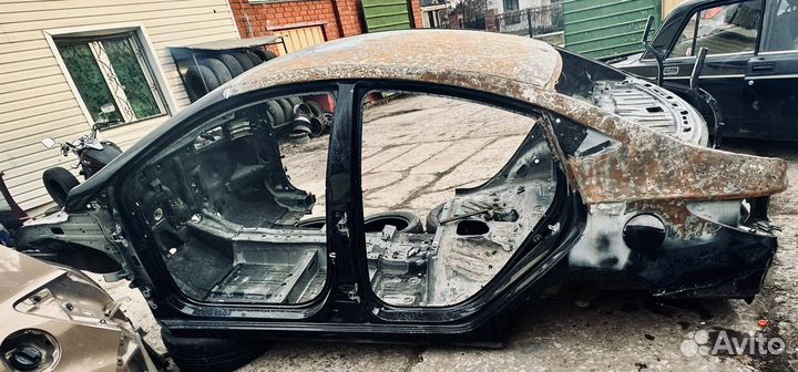 Передняя левая четверть Hyundai Solaris 1