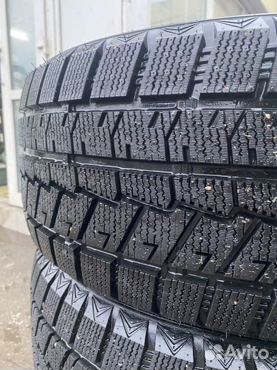 Antares Grip 9000 Ice 235/45 R18 98H