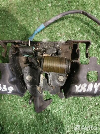 Замок капота Лада Х-Рей