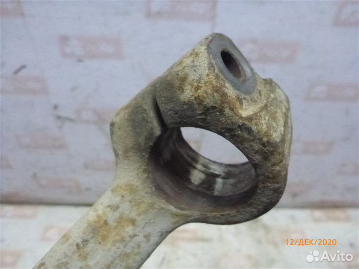 Кронштейн амортизатора передний левый Ssangyong