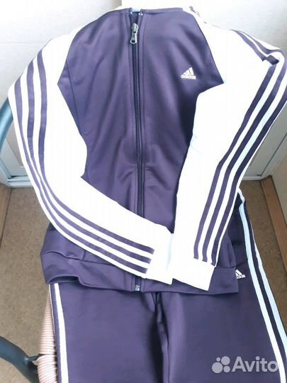 Продам абсолютно новый спортивный костюм adidas