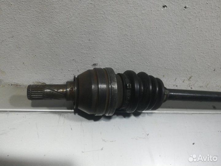 Привод (полуось) передний правый Opel Astra H 1.6