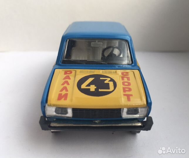 Ваз 2105. Ралли. Сине-желтый цвет. Коробка 1989 г