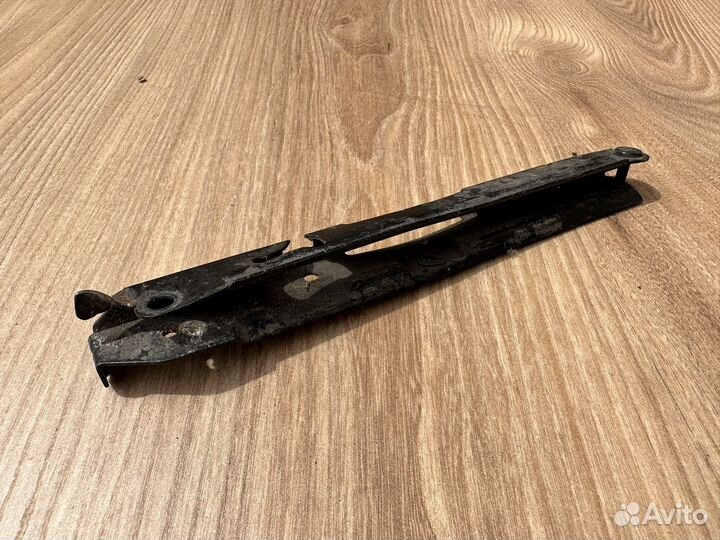 Крепление переднего правое бампера mercedes w219