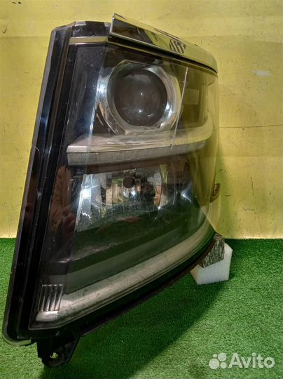 Фара левая Chevrolet Tahoe 2013