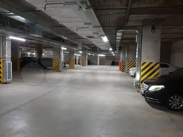 Машиноместо, 14 м²