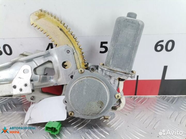 Стеклоподъемник электрический задний правый Subaru