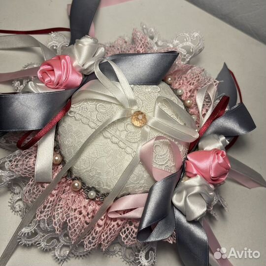 Подушечка для свадебных колец ручной работы