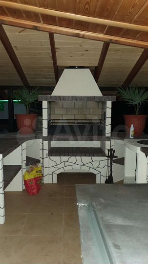 Коттедж 340 м² на участке 10 сот.