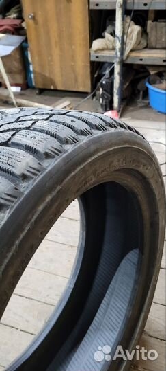 Bridgestone Blizzak Spike-01 215/50 R17 91