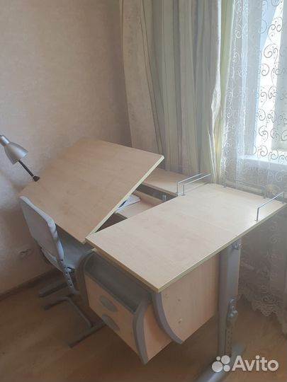 Растущая парта Дэми