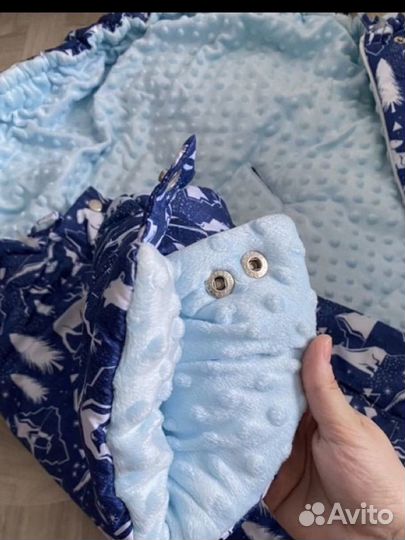 Зимний конверт в коляску и варежки