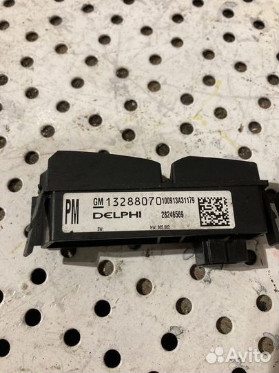 Кнопка заглушка Opel Astra J