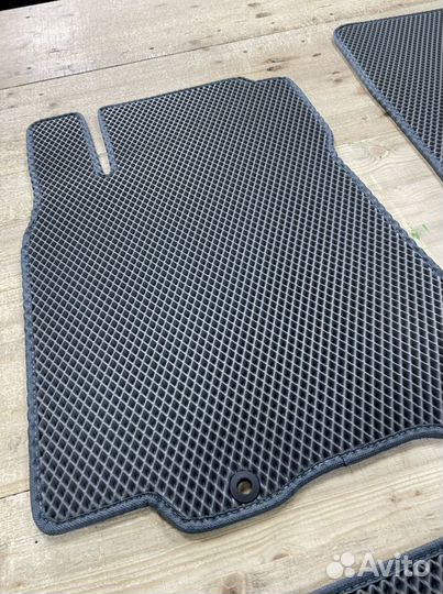 Автоковрики EVA для Nissan Tiida 2004-2013