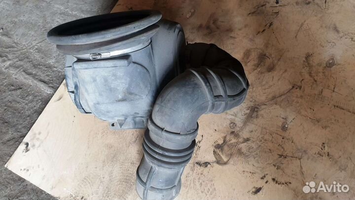 Корпус воздушного фильтра на фредлайнер