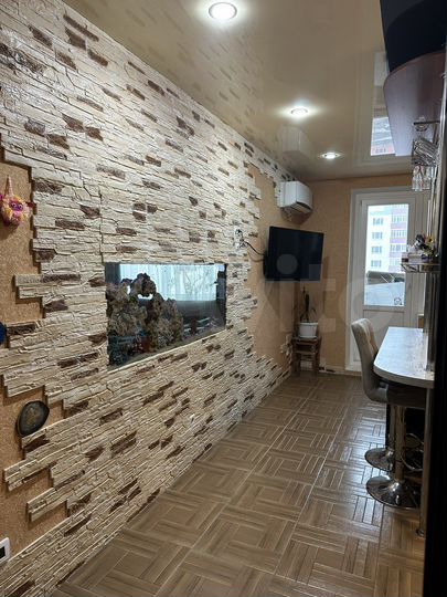 3-к. квартира, 98 м², 8/14 эт.