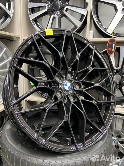 BMW r19 одной ширины 5*112 чёрный глянец