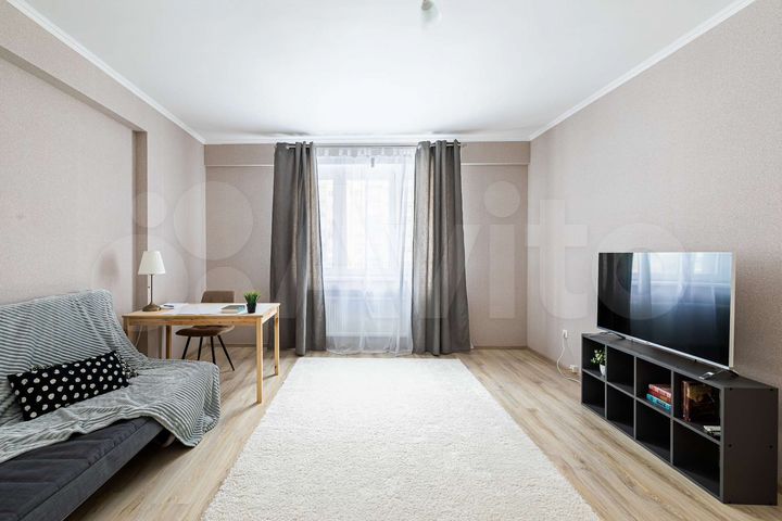2-к. квартира, 65 м², 4/14 эт.