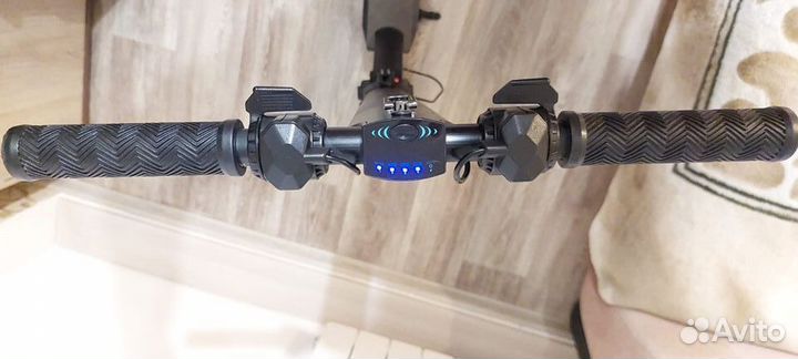 Электросамокат iconBIT