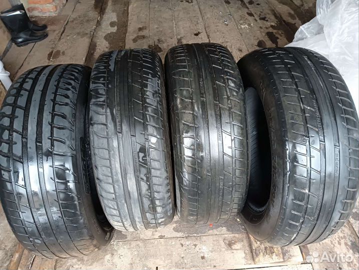 Tigar High Performance 215/60 R16 99V