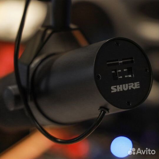 Shure SM7B динамический студийный микрофон и